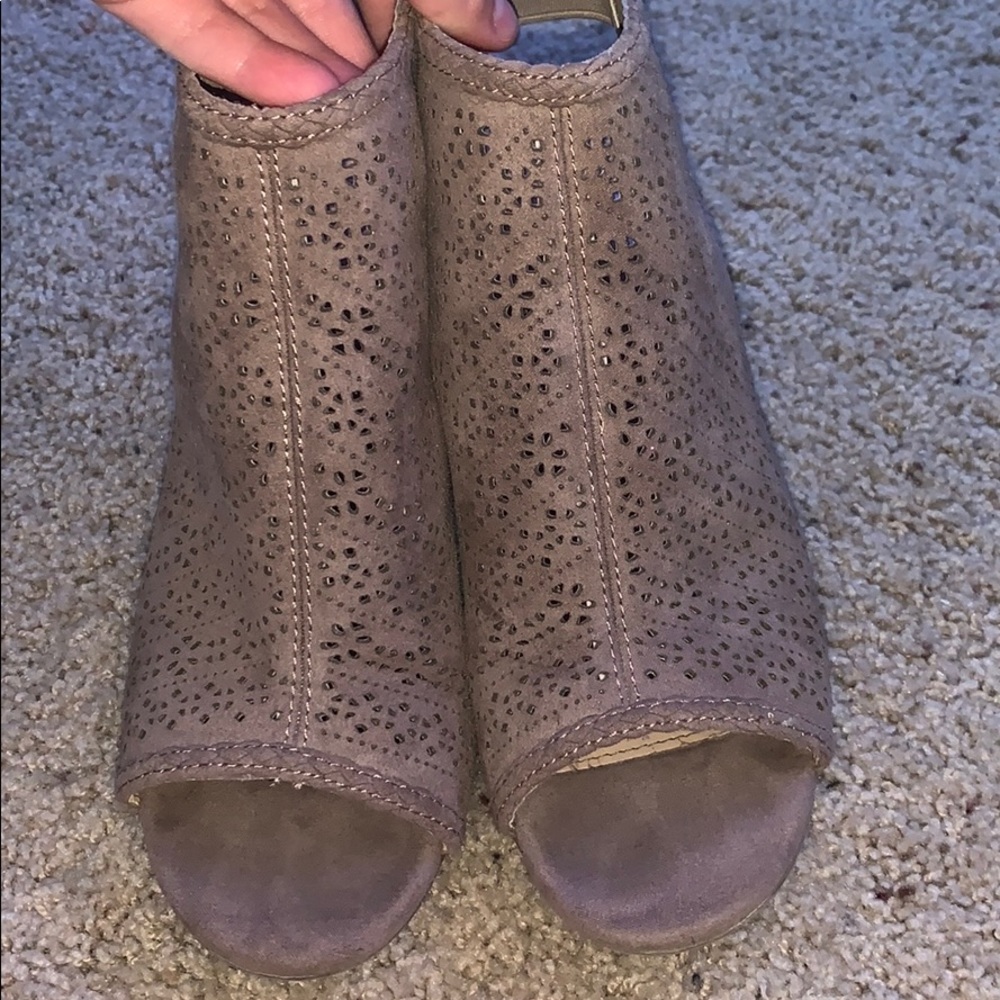 high heels (tan/brown color) used lightly